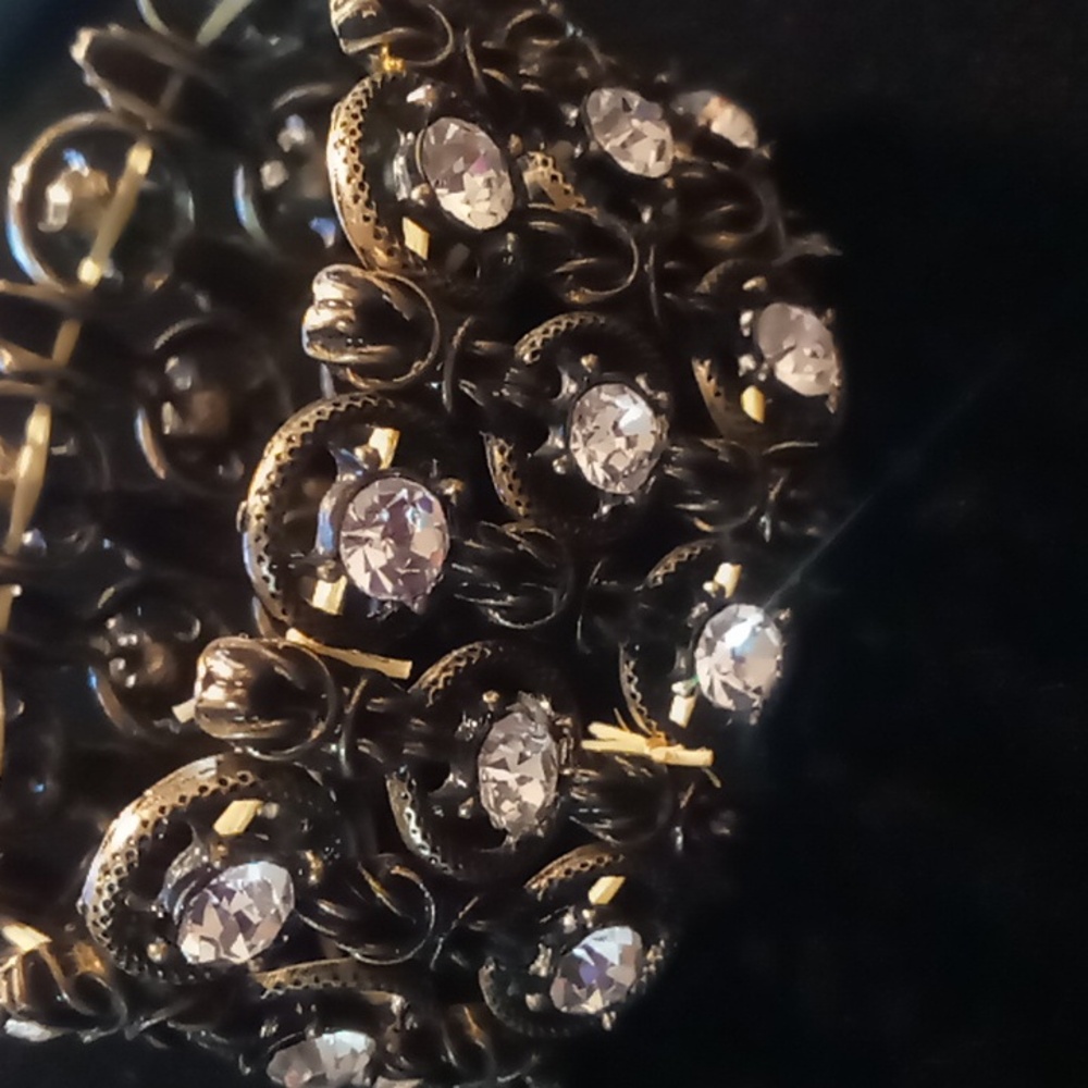 Premier design Expandable bracelets designer vintage style w/ oversized crystals